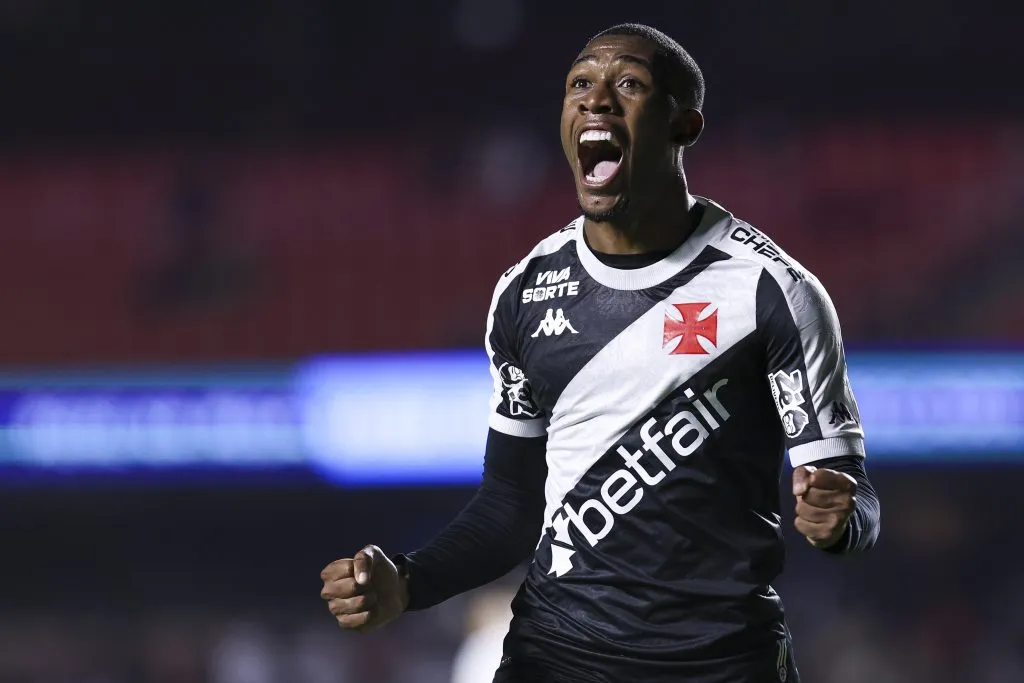 Rayan, atacante na mira do Chelsea. Foto: Ricardo Moreira/Getty Images