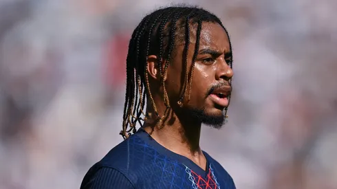 Bradley Barcola, do PSG, pode substituir Salah no Liverpool. Foto: David Ramos/Getty Images)