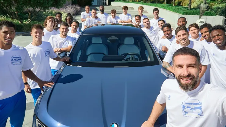 Pelo quarto ano seguido, o Real Madrid oferece aos jogadores a escolha de carros BMW como parte de sua estrutura de benefícios. (Foto: Reprodução/Twitter Real Madrid)