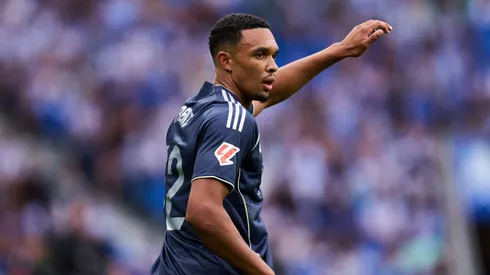 O lateral Trent Alexander-Arnold evolui rapidamente na recuperação de lesão e pode enfrentar o Liverpool pela Liga dos Campeões. (Photo by Juan Manuel Serrano Arce/Getty Images)