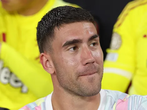 Vlahovic aceita jogar no Barcelona