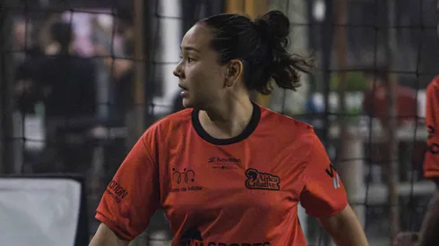 Paula Kosugi, da AFRICA. A camisa 11 usou seu amor pelo Midia's Cup em prol de um ato nobre pelo esporte
