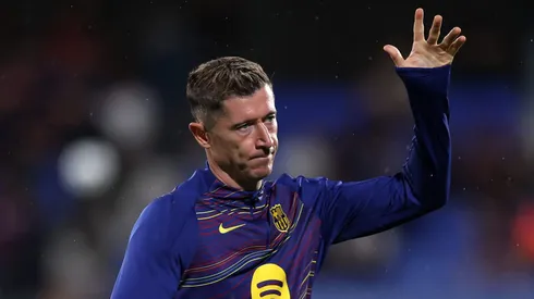 Lewandowski pode fechar com Atlético de Madrid após deixar o Barcelona. (Photo by Judit Cartiel/Getty Images)