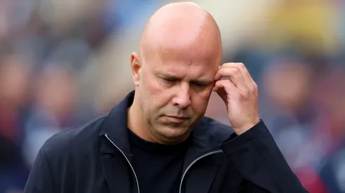 Arne Slot, do Liverpool. Momento do time é ruim, mas a diretoria não pensa em demiti-lo (Foto: Tom Dulat/Getty Images)