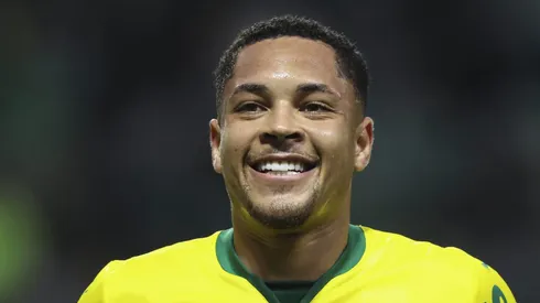 Vitor Roque em ação pelo Palmeiras. Foto: Alexandre Schneider/Getty Images