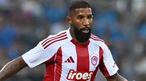 Rodinei, lateral do Olympiacos. Foto: Giuseppe Bellini/Getty Images