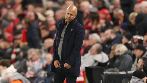 Após quatro derrotas seguidas e o revés em Anfield diante do Manchester United, o Liverpool vive seu pior momento em uma década. (Photo by Carl Recine/Getty Images)