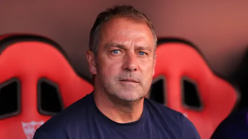 Hansi Flick, do Barcelona. (Foto: Fran Santiago/Getty Images)