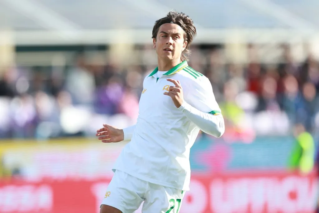 Dybala tem contrato com a Roma até o mês de junho de 2026 – Foto: Gabriele Maltinti/Getty Images