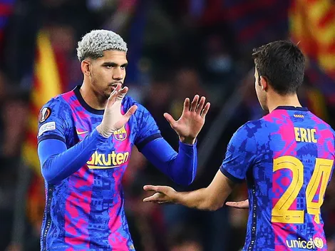 Hansi Flick terá Ronald Araújo e Eric García entre os titulares