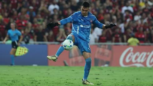 O goleiro Gonzalo Valle em ação pela LDU (Wagner Meier/Getty Images)