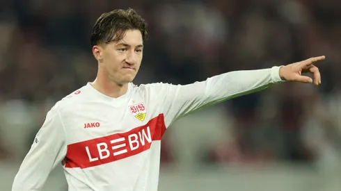 Angelo Stiller cobiçado por clubes como o Manchester United - Foto: Alexander Hassenstein/Getty Images