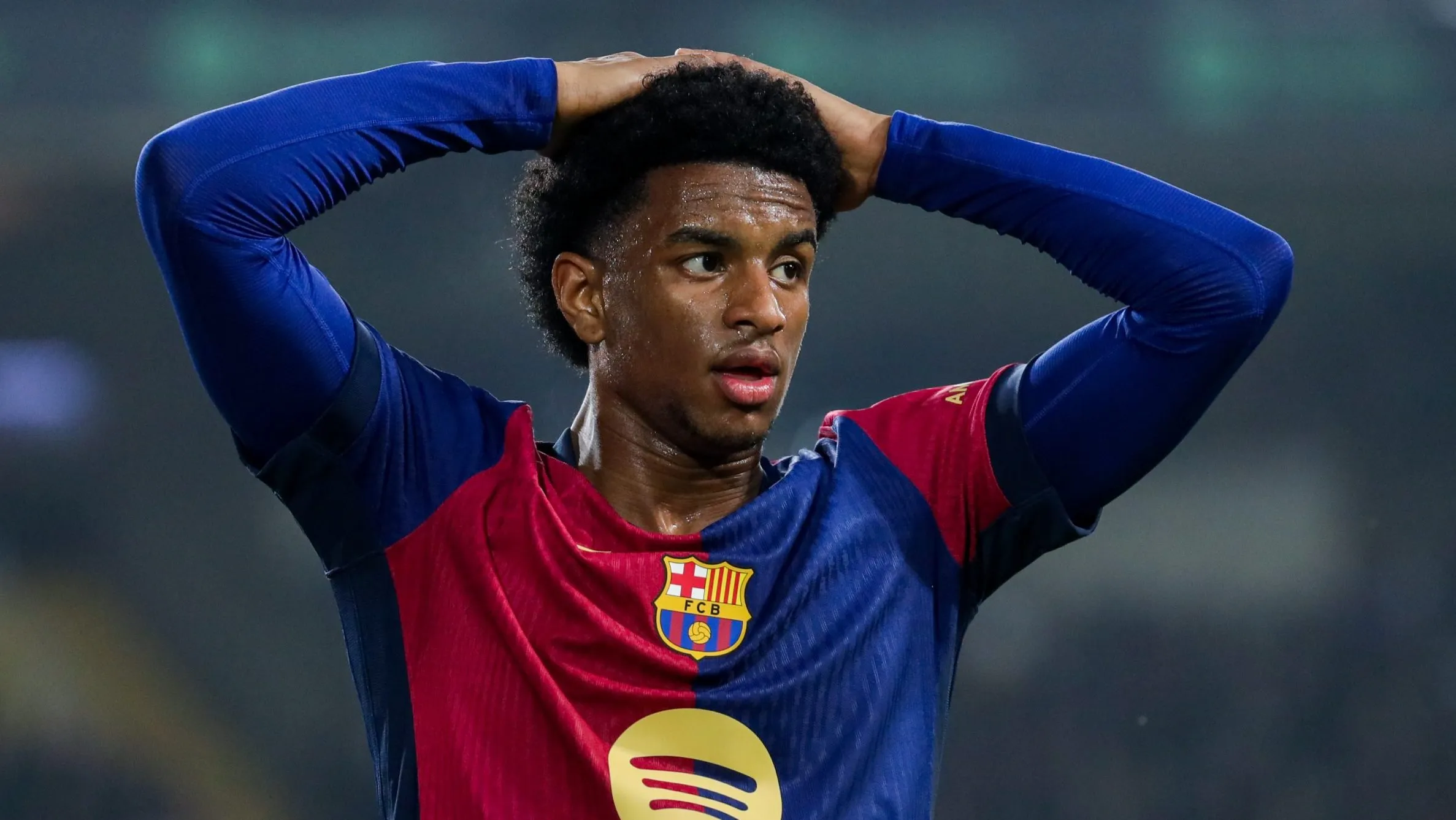 Alejandro Baldé, do Barcelona. Segundo informações do portal E-Noticies, Guardiola acredita que ele tenha características que agregariam no Manchester City e estaria conduzindo negociações, tendo entrado em contato com Deco, diretor do clube espanhol (Foto: Judit Cartiel/Getty Images)