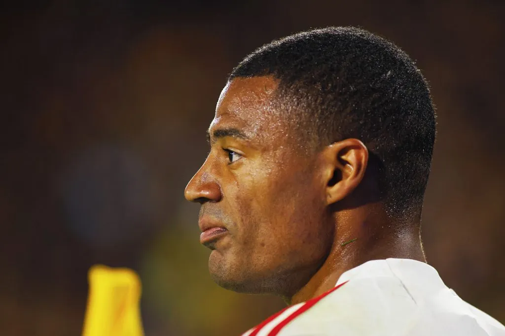 De La Cruz pode sair do Flamengo (Photo by Ernesto Ryan/Getty Images)