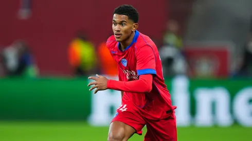 O PSG abriu oficialmente as negociações para renovar o contrato de Senny Mayulu considerado essencial para os próximos campeonatos. (Photo by Pau Barrena/Getty Images)