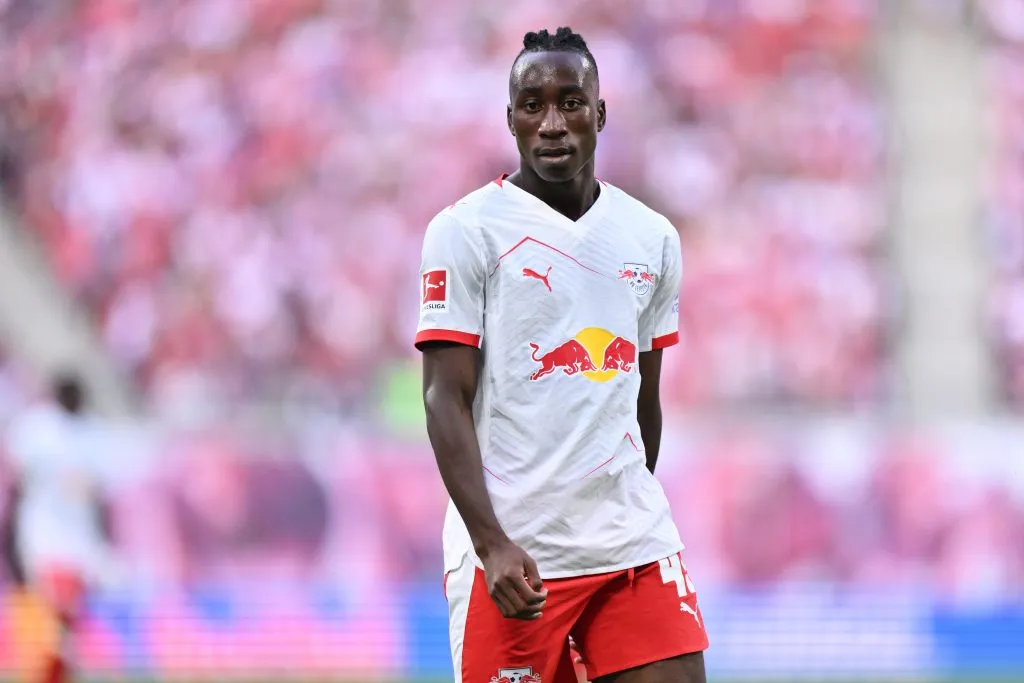 Yan Diomande em campo pelo RB Leipzig (Photo by Oliver Hardt/Getty Images)