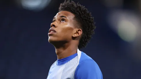 Estêvão brilha pelo Chelsea e se torna o segundo brasileiro mais jovem a marcar na Champions League (Photo by Ryan Pierse/Getty Images)