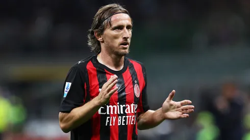 Milan, de Luka Modrić, está envolvido em polêmica na Série A (Foto: Marco Luzzani/Getty Images)