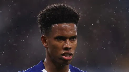 Estêvão pode mudar de posição no time do Chelsea (Foto: Ryan Pierse/Getty Images)