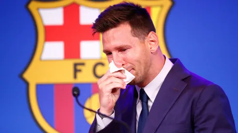 Messi chorando durante despedida do Barcelona em 2021 (Eric Alonso/Getty Images.)