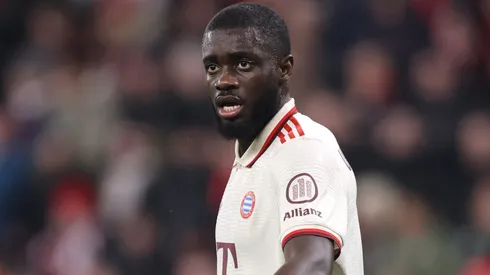 Upamecano exige salário de R$ 8,3 milhões por mês para trocar o Bayern de Munique pelo Real Madrid (Photo by Alex Grimm/Getty Images)