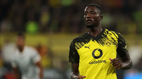 O Manchester United abriu conversas com os representantes de Serhou Guirassy, goleador do Borussia Dortmund; saída deve ocorrer apenas no verão europeu. (foto: Dean Mouhtaropoulos/Getty Images)