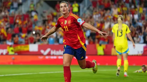MALAGA, SPAIN – OCTOBER 24: Alexia Putellas of Spain celebrates scoring her team's third goal during the UEFA Women's Nations League 2025 Semi-Final first leg match between Spain and Espanha pode perder por até três gols que chega na final da Women's Nations League Foto: Angel Martinez/Getty Images