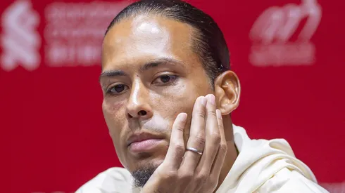 Van Dijk cobra todo o elenco do Liverpool após derrota para o Brentford: "Todos precisam se..." (Foto: Yu Chun Christopher Wong/Eurasia Sport Images/Getty Images)