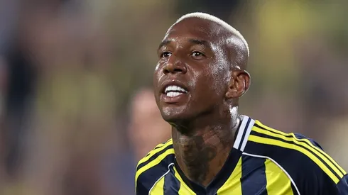 Anderson Talisca pelo Fenerbahçe. Foto: Ahmad Mora/Getty Images