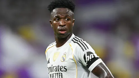 Vinicius Júnior em campo com o Real Madrid (Foto: Denis Doyle/Getty Images)
