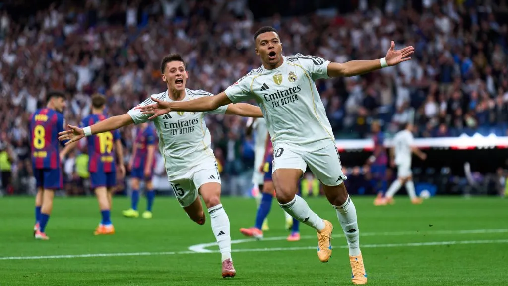 Mbappé comemora gol no Real Madrid x Barcelona