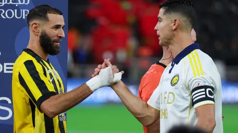 Benzema e Cristiano Ronaldo. Jogadores se enfrentaram nesta terça (28), pela Taça da Arábia. (Foto: Yasser Bakhsh/Getty Images)