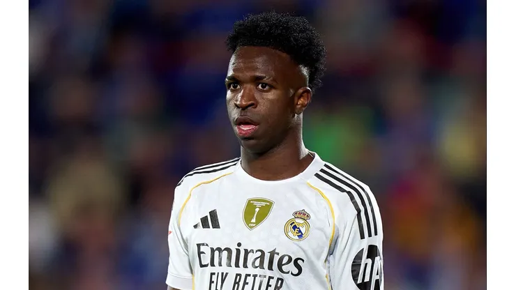 Vini Jr aparece em 5º na lista de favoritos da Bola de Ouro de 2026 (Photo by Angel Martinez/Getty Images)