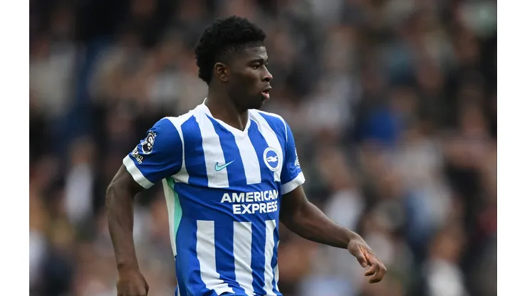 Brighton sinaliza abertura e Carlos Baleba se aproxima do Manchester United. (Foto: Mike Hewitt/Getty Images)