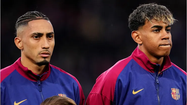 Raphinha e Yamal em jogo do Barcelona (Foto: Aitor Alcalde/Getty Images)