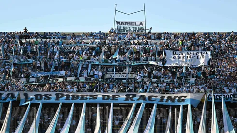Torcedores do Racing no 'El Cilindro' - Luciano Bisbal / Getty Images