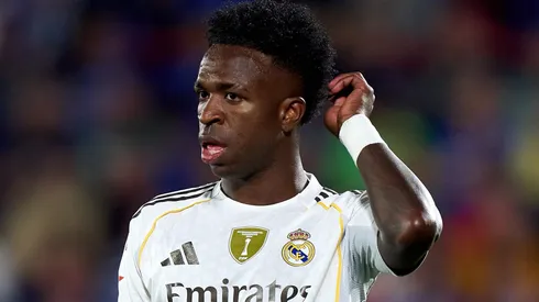 Agentes de Vinicius Júnior abrem conversas com emissários sauditas e saída do Real Madrid ganha força (Foto: Angel Martinez/Getty Images)