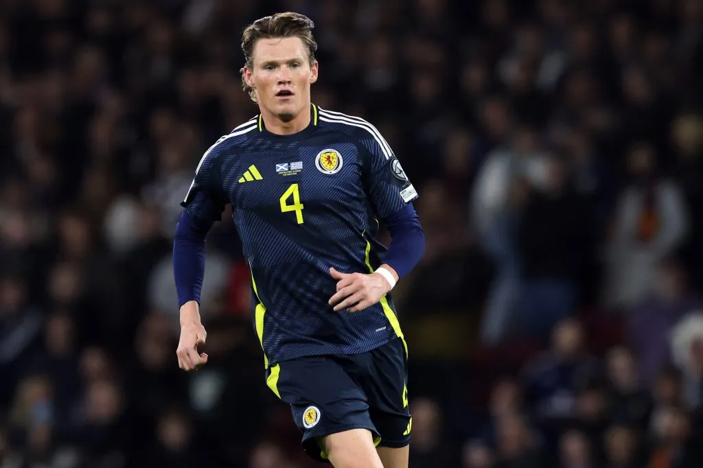 Scott McTominay em campo pela seleção da Escócia (Foto: Ian MacNicol/Getty Images)