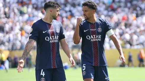 Beraldo e Marquinhos conversam em jogo do PSG