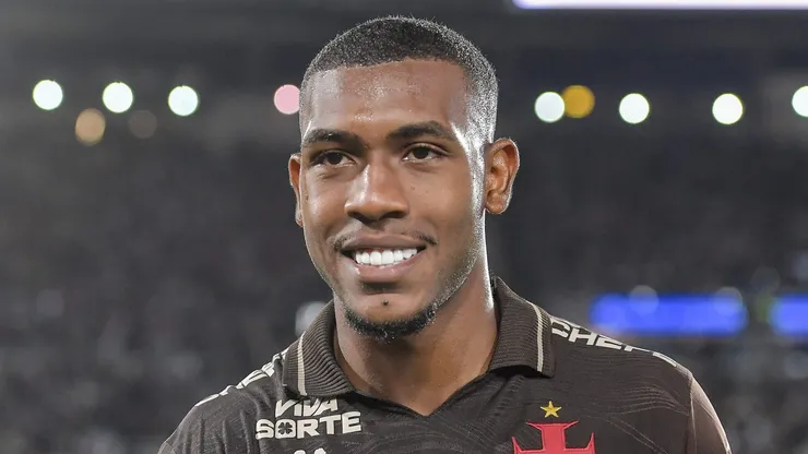 Rayan, do Vasco, é desejo do futebol europeu - Foto: Thiago Ribeiro/AGIF
