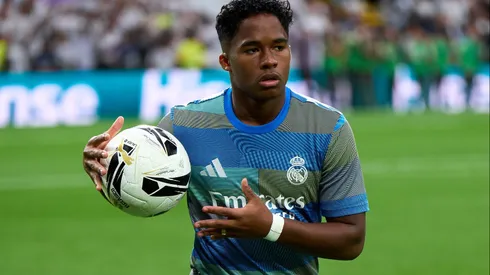 Endrick em aquecimento com o Real Madrid. (Photo by Angel Martinez/Getty Images)