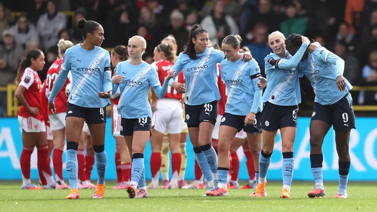 Manchester City pode assumir a liderança da WSL - Foto: Charlotte Tattersall/Getty Images