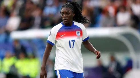 Jogadora está fora dos gramados no restante da temporada e sem previsão de retorno - Foto: Eddie Keogh/Getty Images