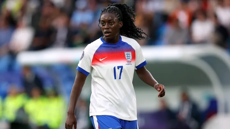 Jogadora está fora dos gramados no restante da temporada e sem previsão de retorno - Foto: Eddie Keogh/Getty Images