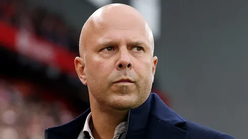 Liverpool vai contra a torcida e decide manter Arne Slot após vexame na Carabao Cup. (Foto: Michael Regan/Getty Images)