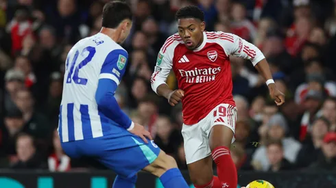 Myles Lewis-Skelly vive um momento de afirmação no Arsenal. (Foto: Eddie Keogh/Getty Images)