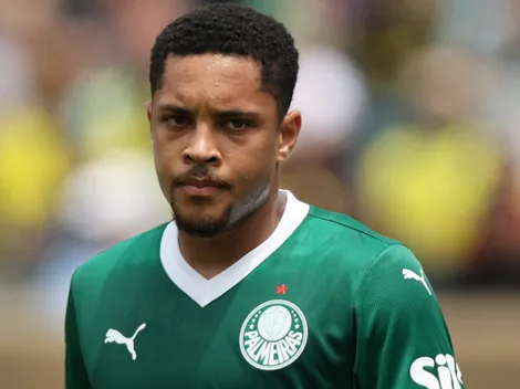 Chelsea e Manchester United disputam contratação de Vitor Roque, do Palmeiras