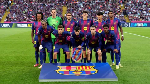 Jogadores do Barcelona vão treinar no estádio Camp Nou