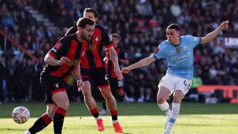 Jogadores do Bournemouth e Manchester City, em campo. Equipes se enfrentam neste domingo (02). (Foto: Alex Pantling/Getty Images)