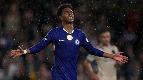 Estêvão comemorando gol pelo Chelsea